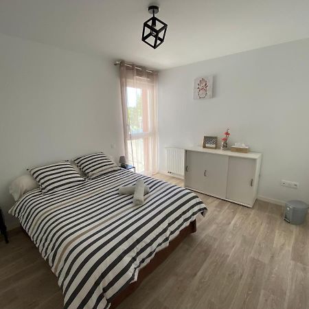 Chez Ngoc - Appartement Meuble Lannion Exteriör bild