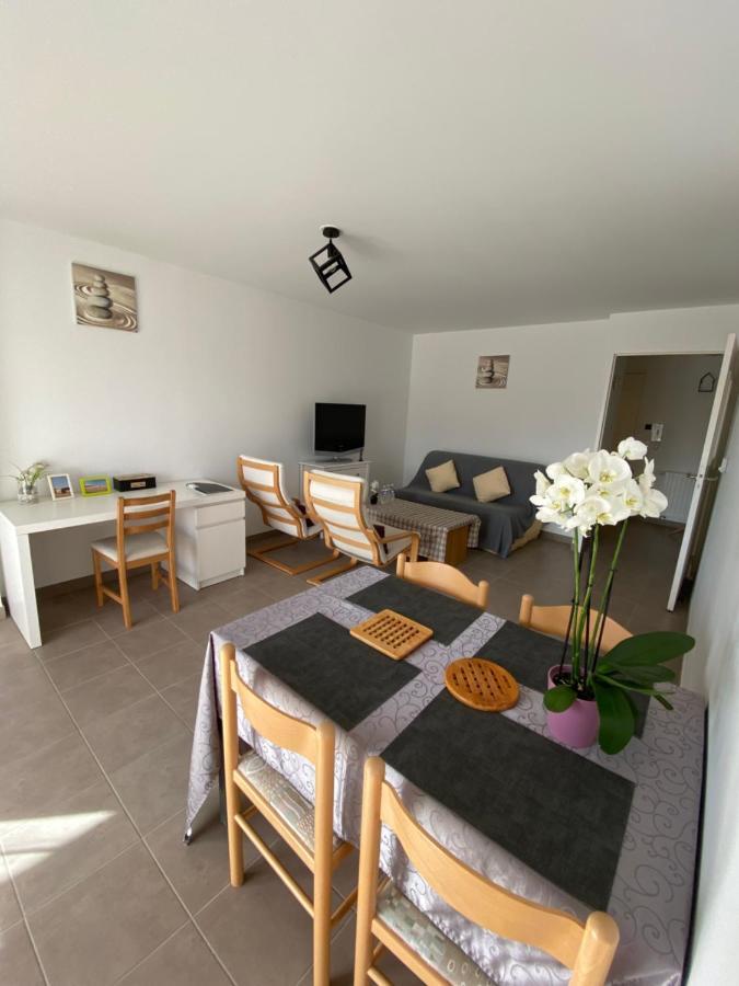 Chez Ngoc - Appartement Meuble Lannion Exteriör bild