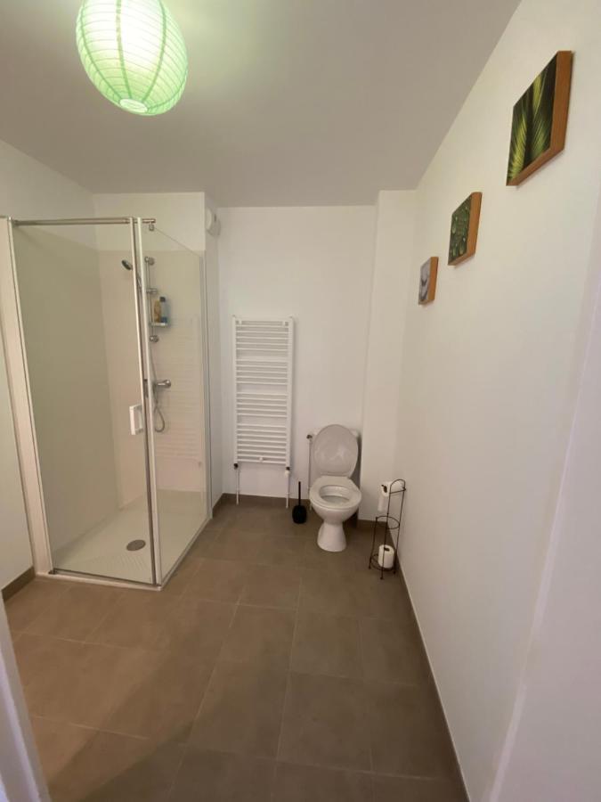 Chez Ngoc - Appartement Meuble Lannion Exteriör bild